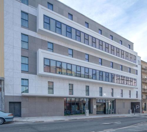 Imagen general del Hotel NH Porto Jardim. Foto 2