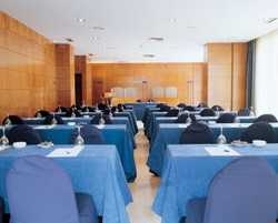 Imagen de los interiores del Hotel NH Prisma. Foto 8