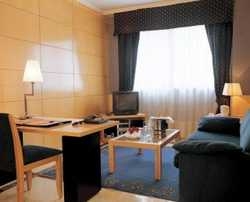 Imagen de la habitación del Hotel NH Prisma. Foto 6