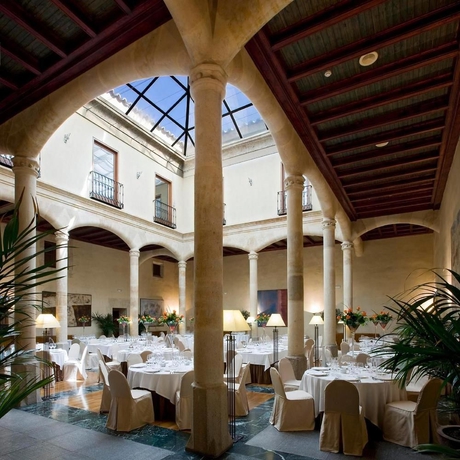 Imagen general del Hotel NH Salamanca Palacio de Castellanos. Foto 2