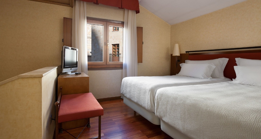 Imagen de la habitación del Hotel NH Salamanca Palacio de Castellanos. Foto 11
