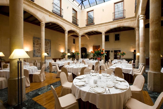 Imagen general del Hotel NH Salamanca Palacio de Castellanos. Foto 5