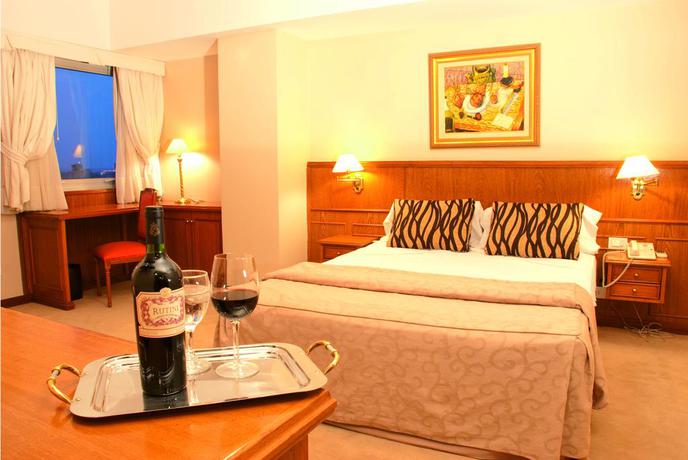 Imagen de la habitación del Hotel NH Santiago del Estero. Foto 4