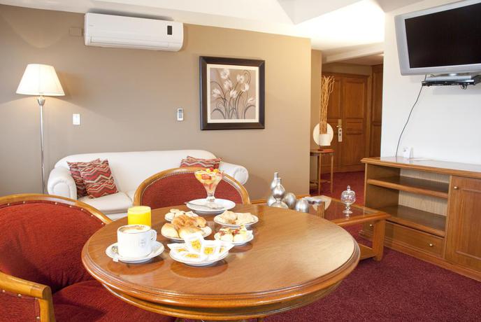 Imagen de la habitación del Hotel NH Santiago del Estero. Foto 11