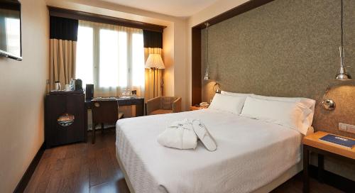 Imagen de la habitación del Hotel NH Sants Barcelona. Foto 4