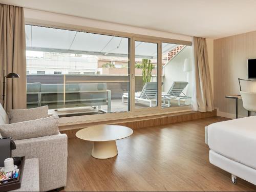 Imagen de la habitación del Hotel NH Sants Barcelona. Foto 8