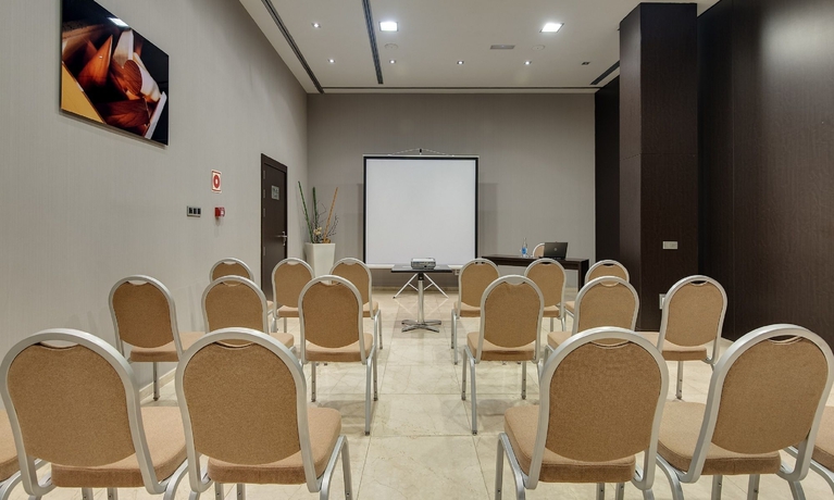 Imagen de los interiores del Hotel NH Tenerife. Foto 14