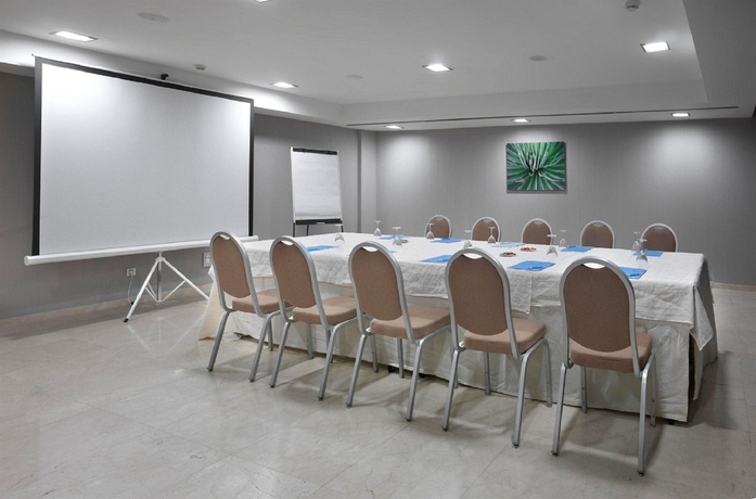 Imagen de los interiores del Hotel NH Tenerife. Foto 15