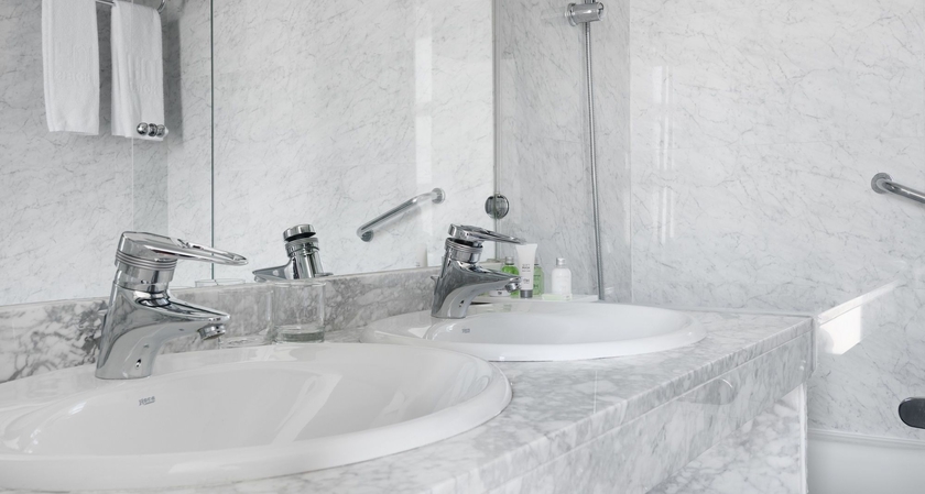 Imagen de la habitación del Hotel NH Valencia Las Artes. Foto 10