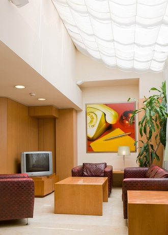 Imagen de los interiores del Hotel NH Valencia Las Ciencias. Foto 16