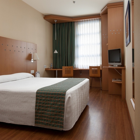 Imagen de la habitación del Hotel NH Valencia Las Ciencias. Foto 11