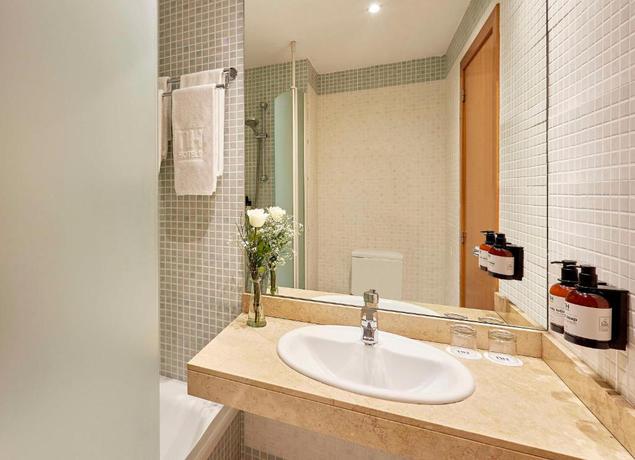 Imagen de la habitación del Hotel NH Valencia Las Ciencias. Foto 5