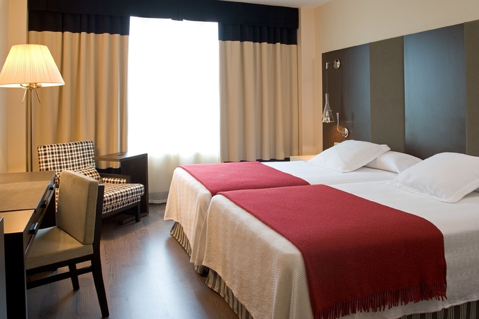 Imagen de la habitación del Hotel NH Valladolid Bálago. Foto 4