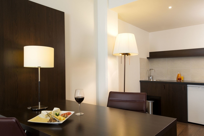 Imagen de los interiores del Hotel NH Wien City. Foto 15