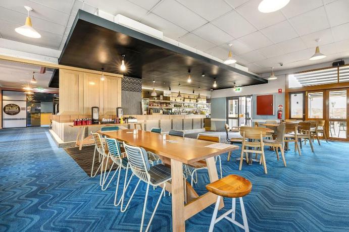 Imagen del bar/restaurante del Hotel NIGHTCAP AT OCEAN BEACH HOTEL. Foto 5