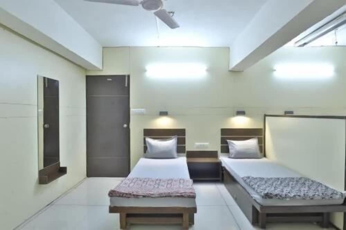 Imagen de la habitación del Hotel NIGHT-HALT Dormitory - Hostel. Foto 6