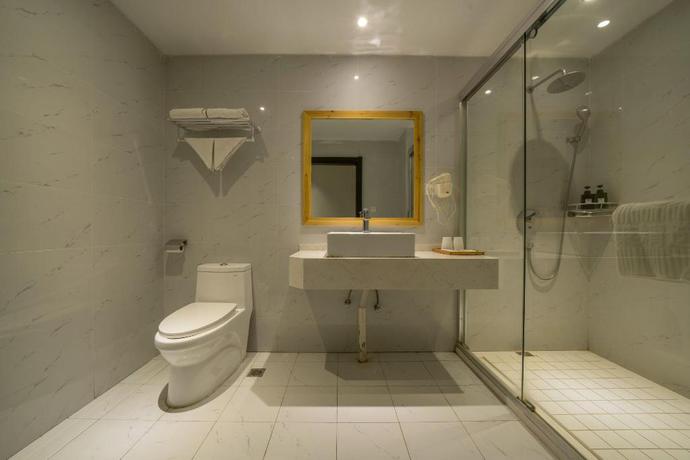 Imagen de la habitación del Hotel NINGLAI HOTEL. Foto 15