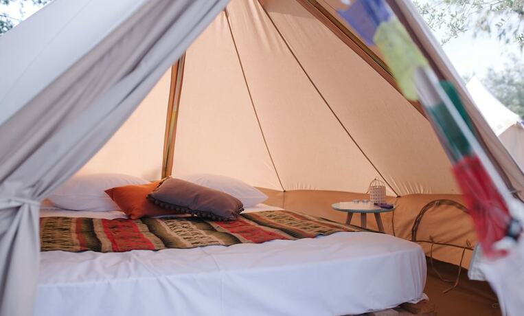 Imagen de la habitación del Hotel NISI Campsite. Foto 17