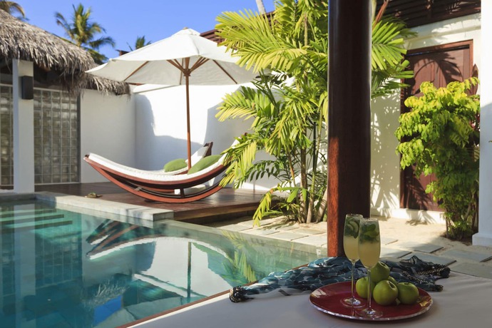 Imagen de la piscina del Hotel NIVA Velassaru Maldives. Foto 19