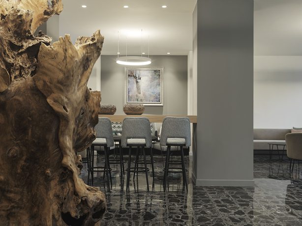 Imagen de los interiores del Hotel NLH MATI Seafront - Neighborhood Lifestyle Hotels. Foto 16