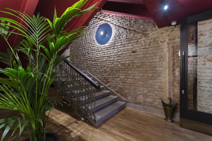 Imagen de los interiores del Hotel NOBO Tbilisi. Foto 19