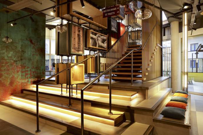 Imagen de los interiores del Hotel NOVOTEL CANARY WHARF. Foto 19