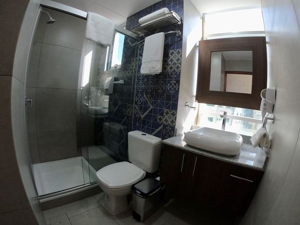 Imagen de la habitación del Hotel NOVUM HOTEL. Foto 12