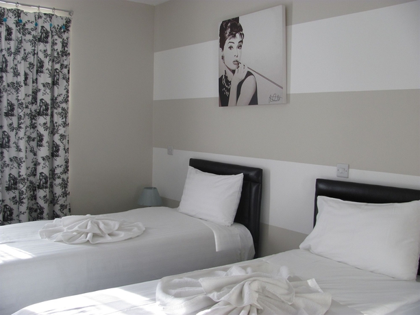 Imagen de la habitación del Hotel NOX Olympia. Foto 6