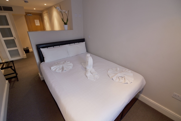 Imagen de la habitación del Hotel NOX Olympia. Foto 8