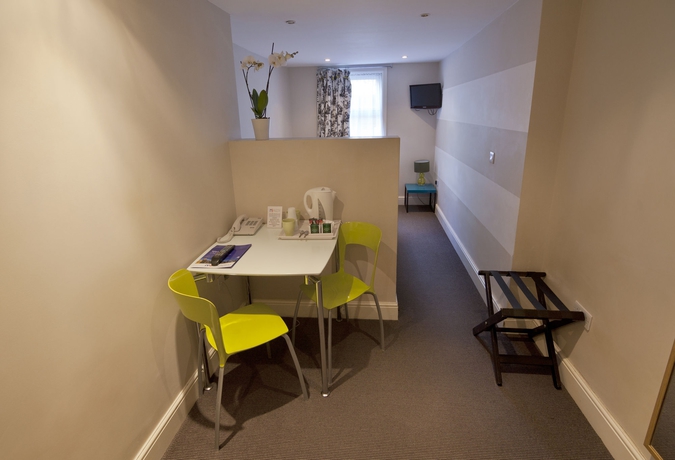 Imagen de la habitación del Hotel NOX Olympia. Foto 10