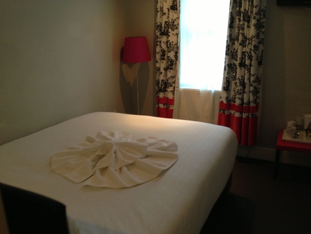 Imagen de la habitación del Hotel NOX Olympia. Foto 12