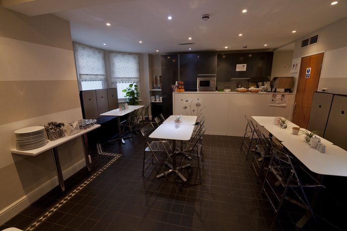 Imagen del bar/restaurante del Hotel NOX Olympia. Foto 4