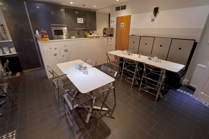 Imagen del bar/restaurante del Hotel NOX Olympia. Foto 5