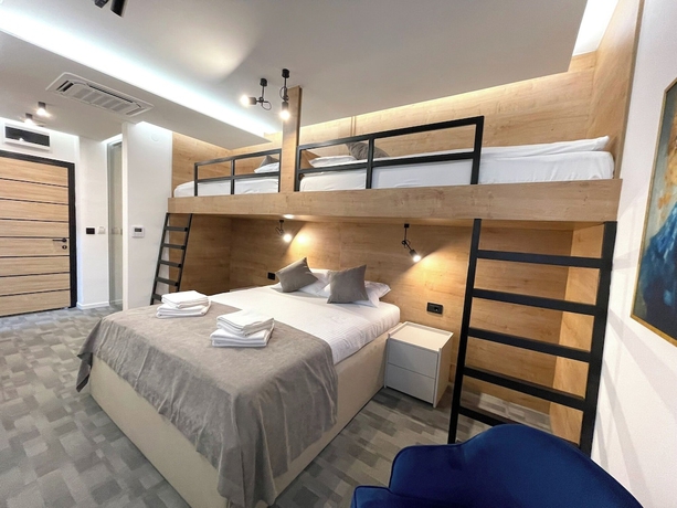 Imagen de la habitación del Hotel NPL CODE. Foto 2