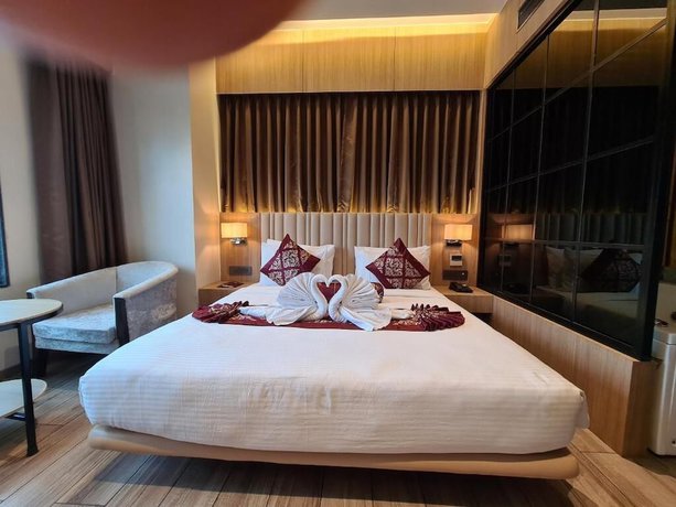 Imagen de la habitación del Hotel NRICH SKYOTEL. Foto 5