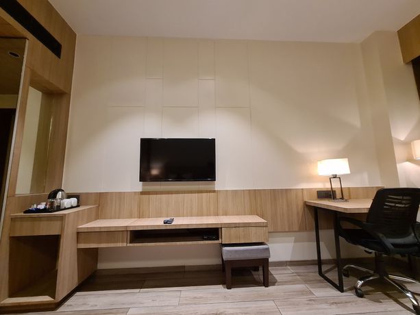 Imagen de la habitación del Hotel NRICH SKYOTEL. Foto 11