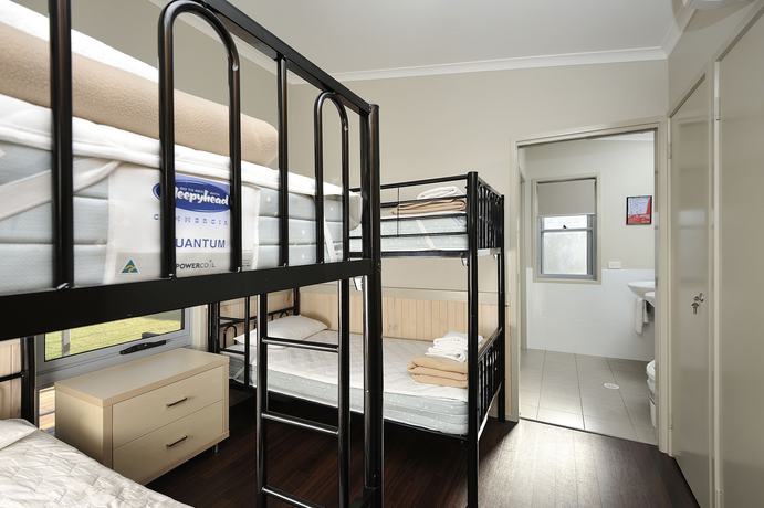 Imagen de la habitación del Hotel NRMA Sydney Lakeside Holiday Park. Foto 10