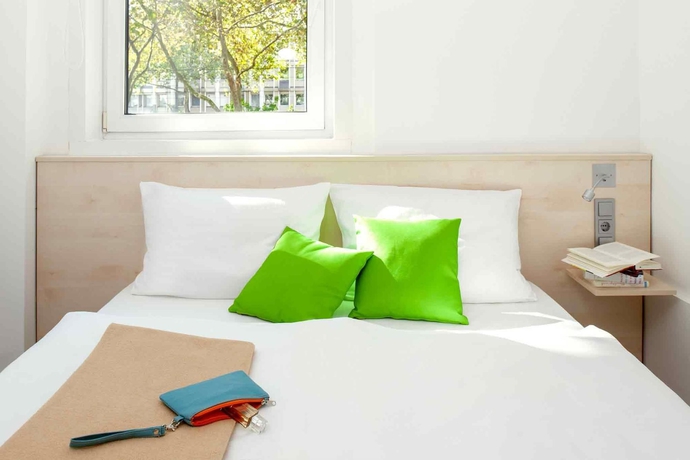 Imagen de la habitación del Hotel NUNO COLOGNE CITY. Foto 10