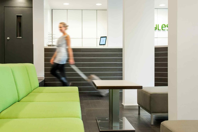 Imagen del bar/restaurante del Hotel NUNO COLOGNE CITY. Foto 5