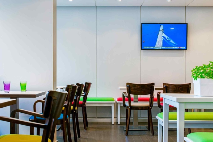 Imagen del bar/restaurante del Hotel NUNO COLOGNE CITY. Foto 7