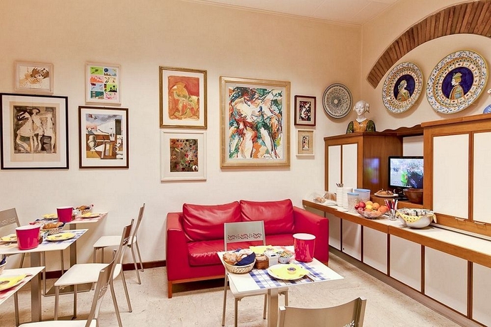 Imagen del bar/restaurante del Hotel NUOVA ITALIA HOTEL. Foto 4
