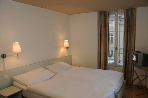 Imagen de la habitación del Hotel NYDECK. Foto 3