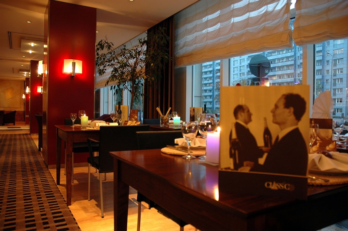 Imagen del bar/restaurante del Hotel NYX Hotel Erfurt by Leonardo Hotels. Foto 2