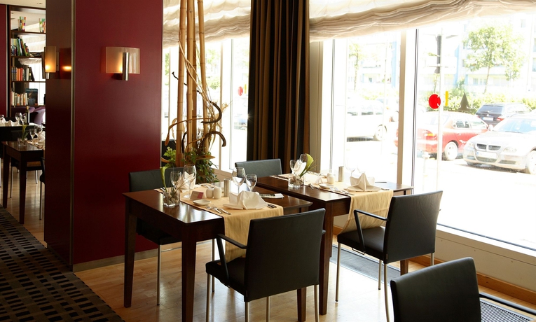 Imagen del bar/restaurante del Hotel NYX Hotel Erfurt by Leonardo Hotels. Foto 3