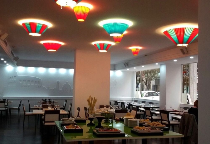 Imagen del bar/restaurante del Hotel NYX Rome by Leonardo Hotels. Foto 2