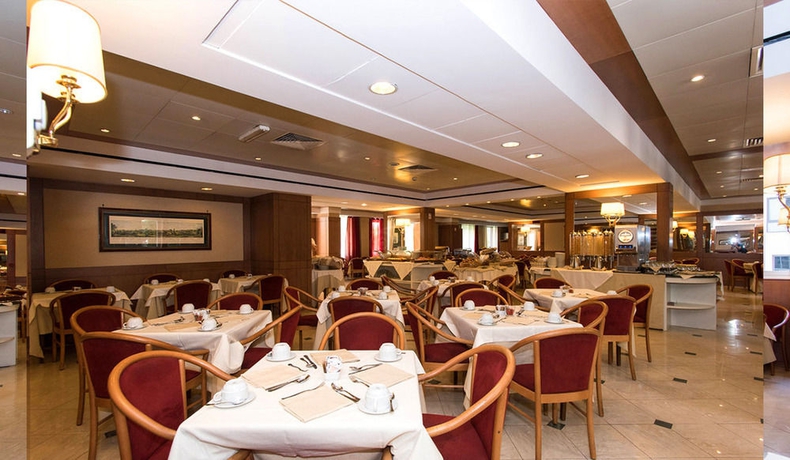 Imagen del bar/restaurante del Hotel NYX Rome by Leonardo Hotels. Foto 4