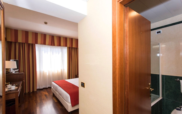 Imagen de la habitación del Hotel NYX Rome by Leonardo Hotels. Foto 10