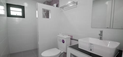 Imagen de la habitación del Hotel Na Care. Foto 17