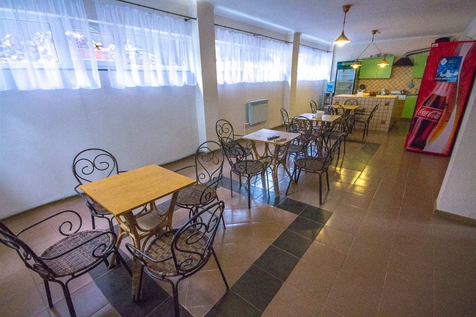 Imagen del bar/restaurante del Hotel Na Lvovskoy Guest House. Foto 8