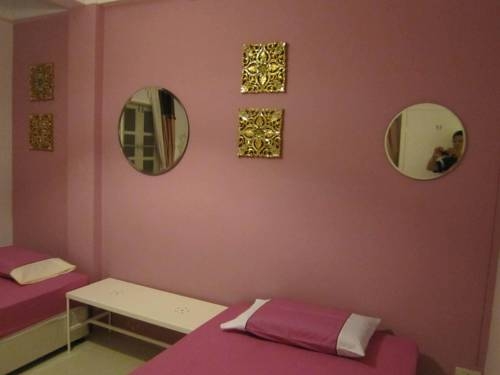 Imagen de la habitación del Hotel Na Na Chart Phuket. Foto 27